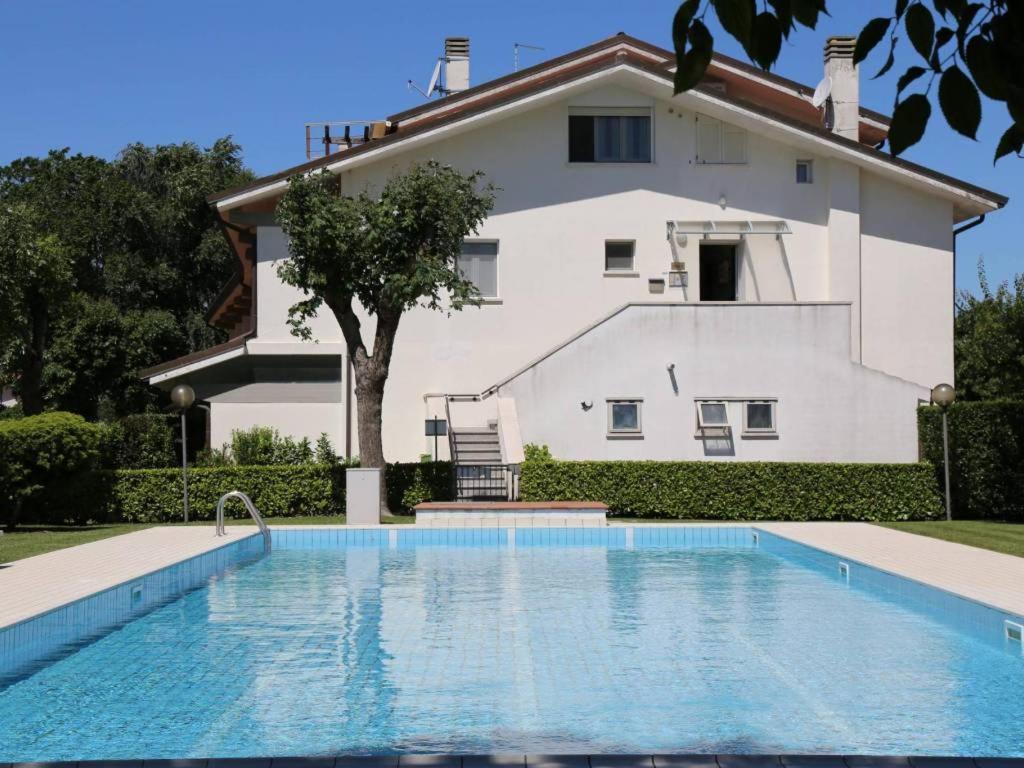 Ferienwohnung Vega Bilocale Con Piscina E Terrazza Caorle Exterior foto