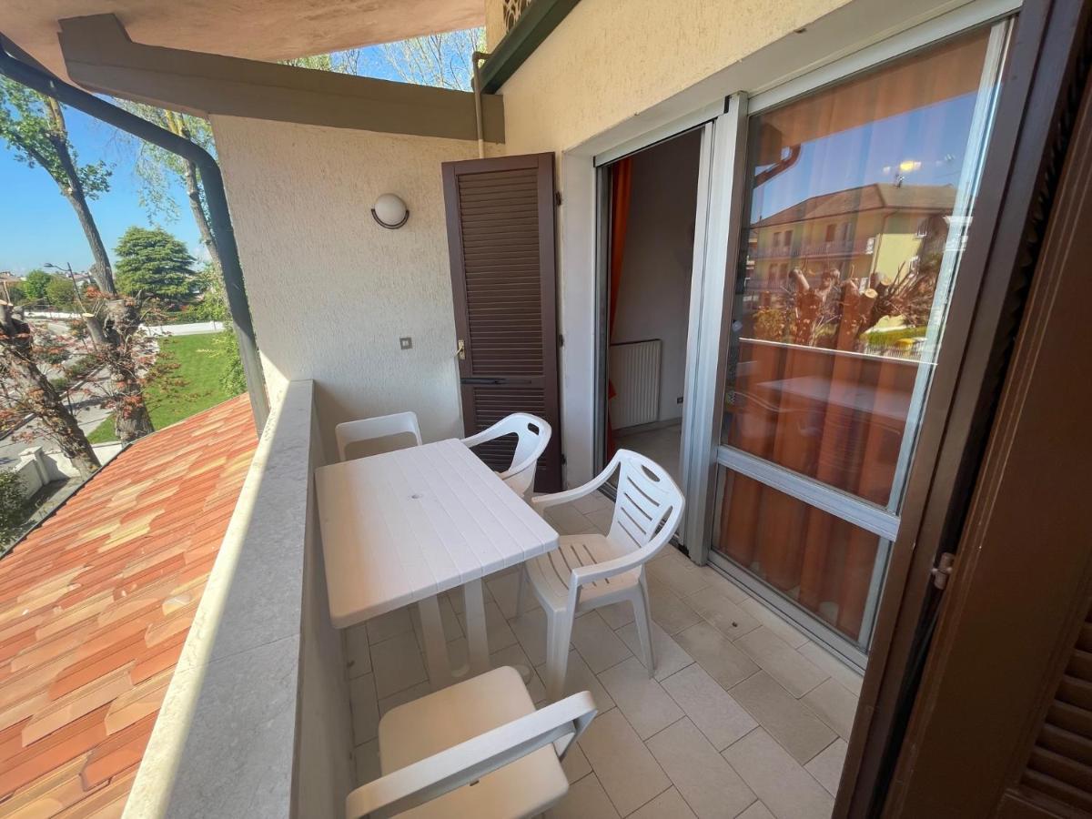 Ferienwohnung Vega Bilocale Con Piscina E Terrazza Caorle Exterior foto